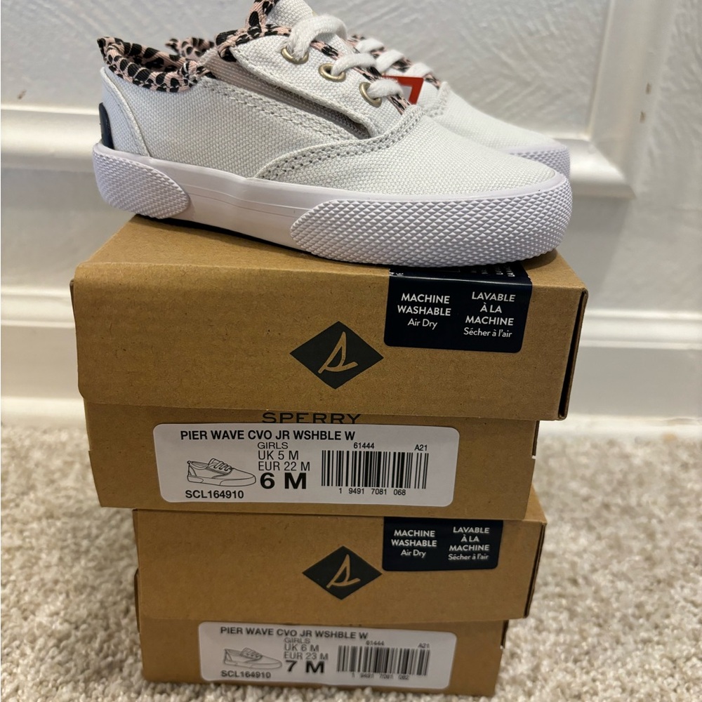 NWT Toddler Sperry Sneakers